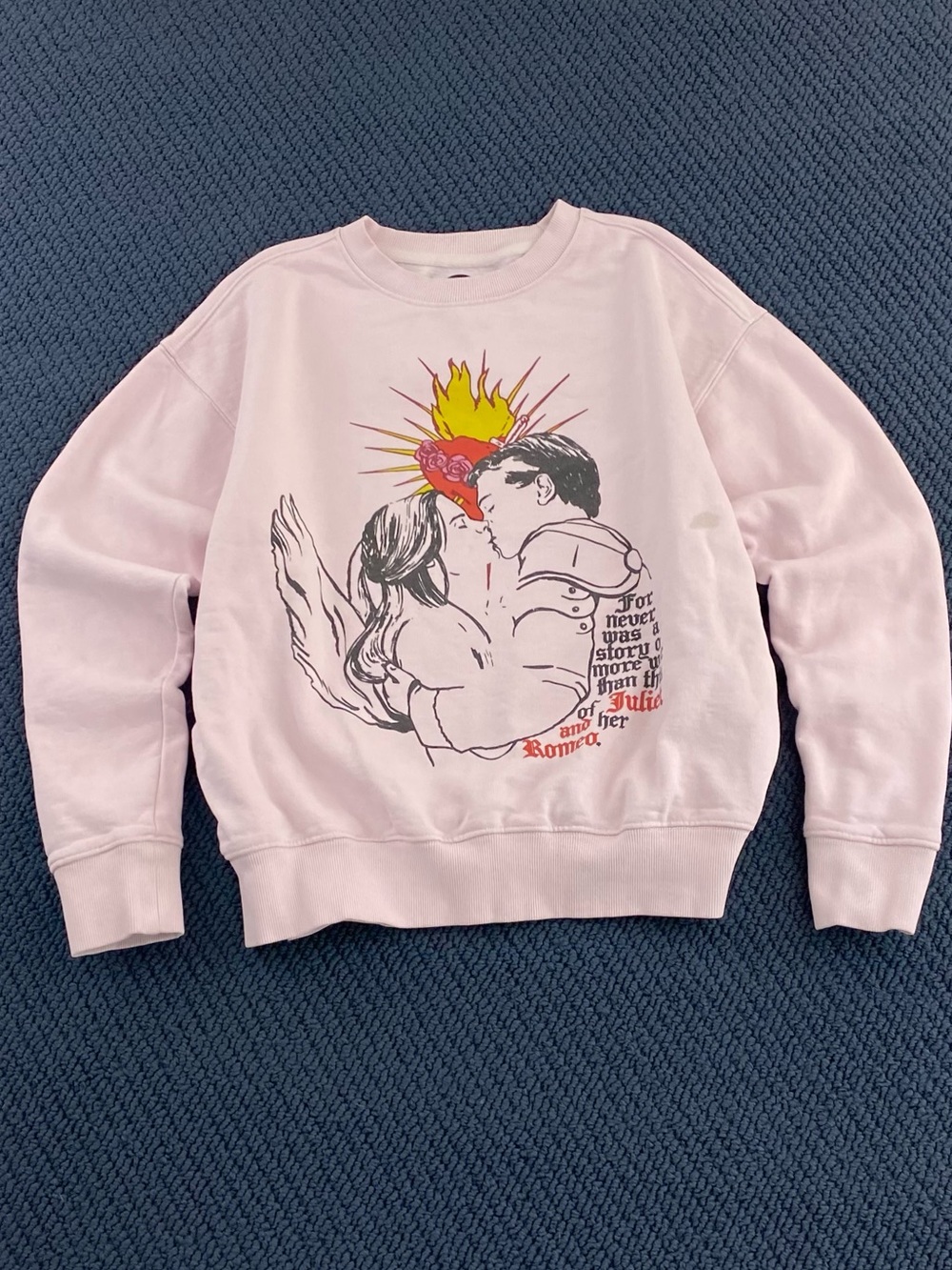Tamélo Romeo & Juliet Pink Crewneck